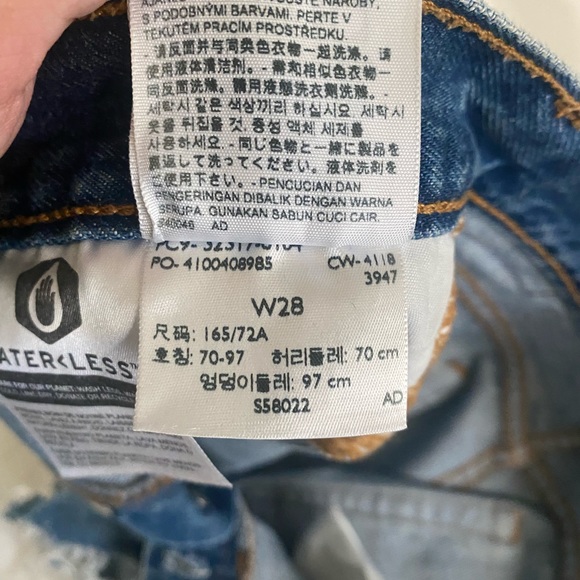 Levi’s 501 Shorts - Picture 4 of 4